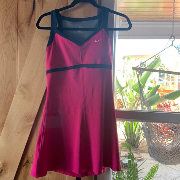 open lace back dress Nike NSW PLAID DRESS